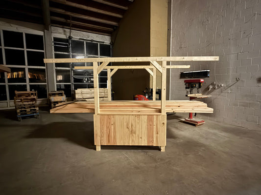 Heuraufe "Typ Medium" - mit extra großem Dach - MeineHeuraufe